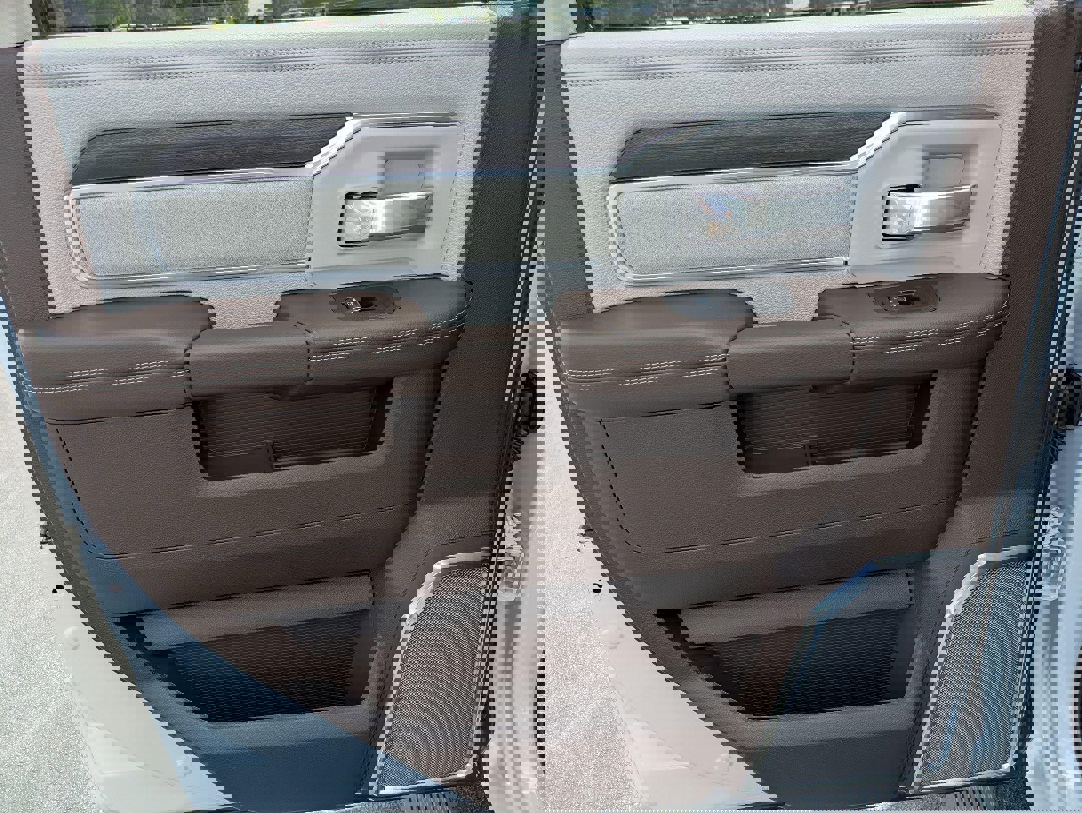 New 2026 RAM 3500 Laramie image 31