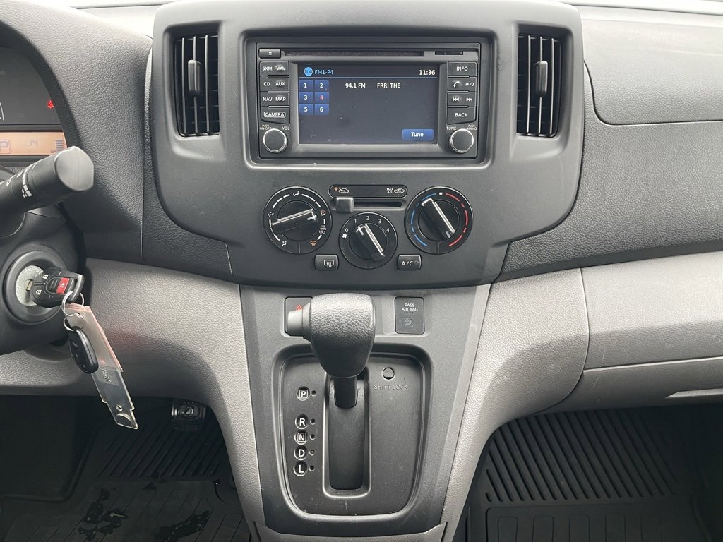 Used 2017 Chevrolet City Express LT w/ Technology Package image 9