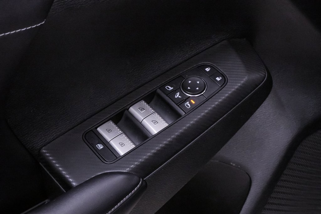 Used 2024 Mitsubishi Outlander SE image 32