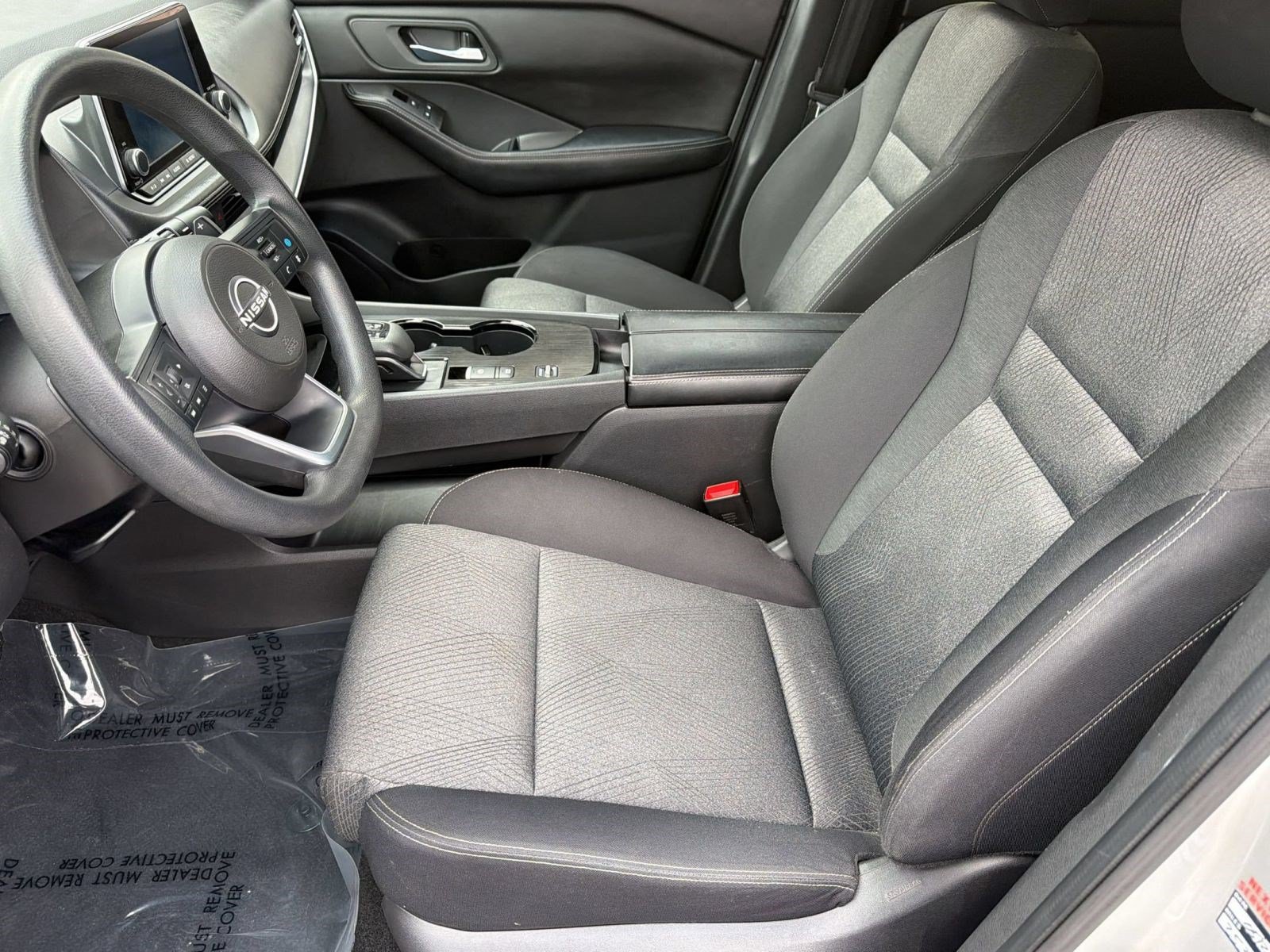 Used 2024 Nissan Rogue SV FWD image 5