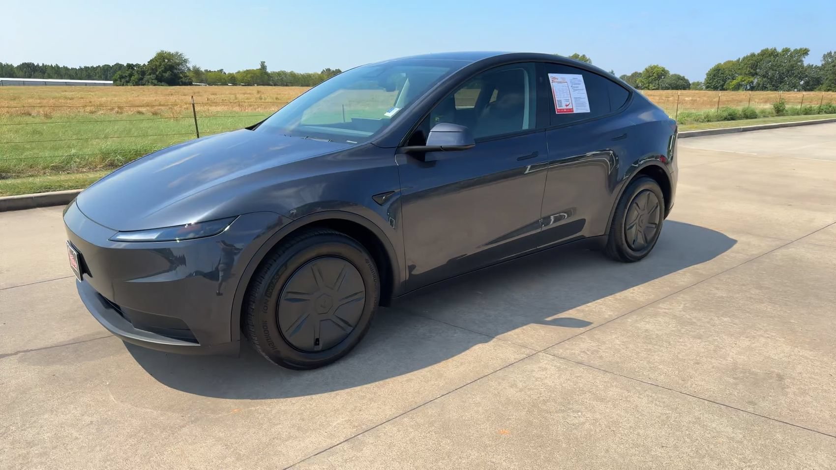 Used 2026 Tesla Model Y AWD image 3
