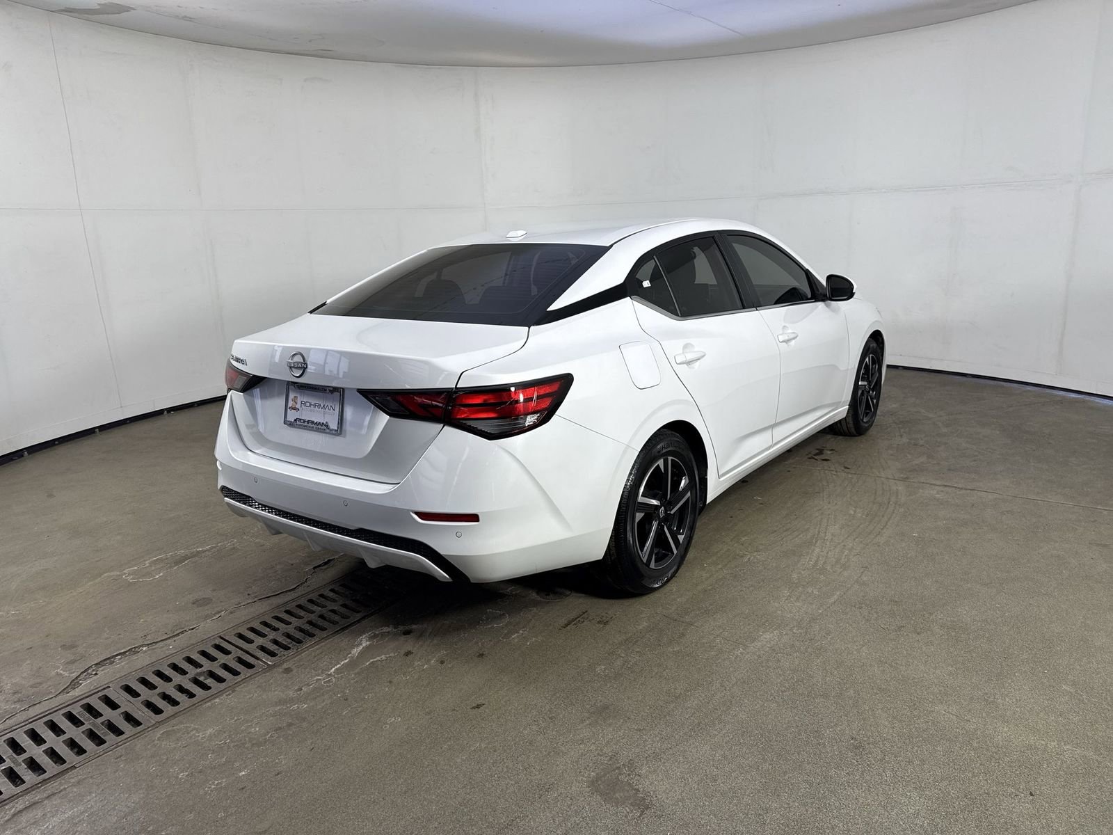 Certified 2025 Nissan Sentra SV image 35