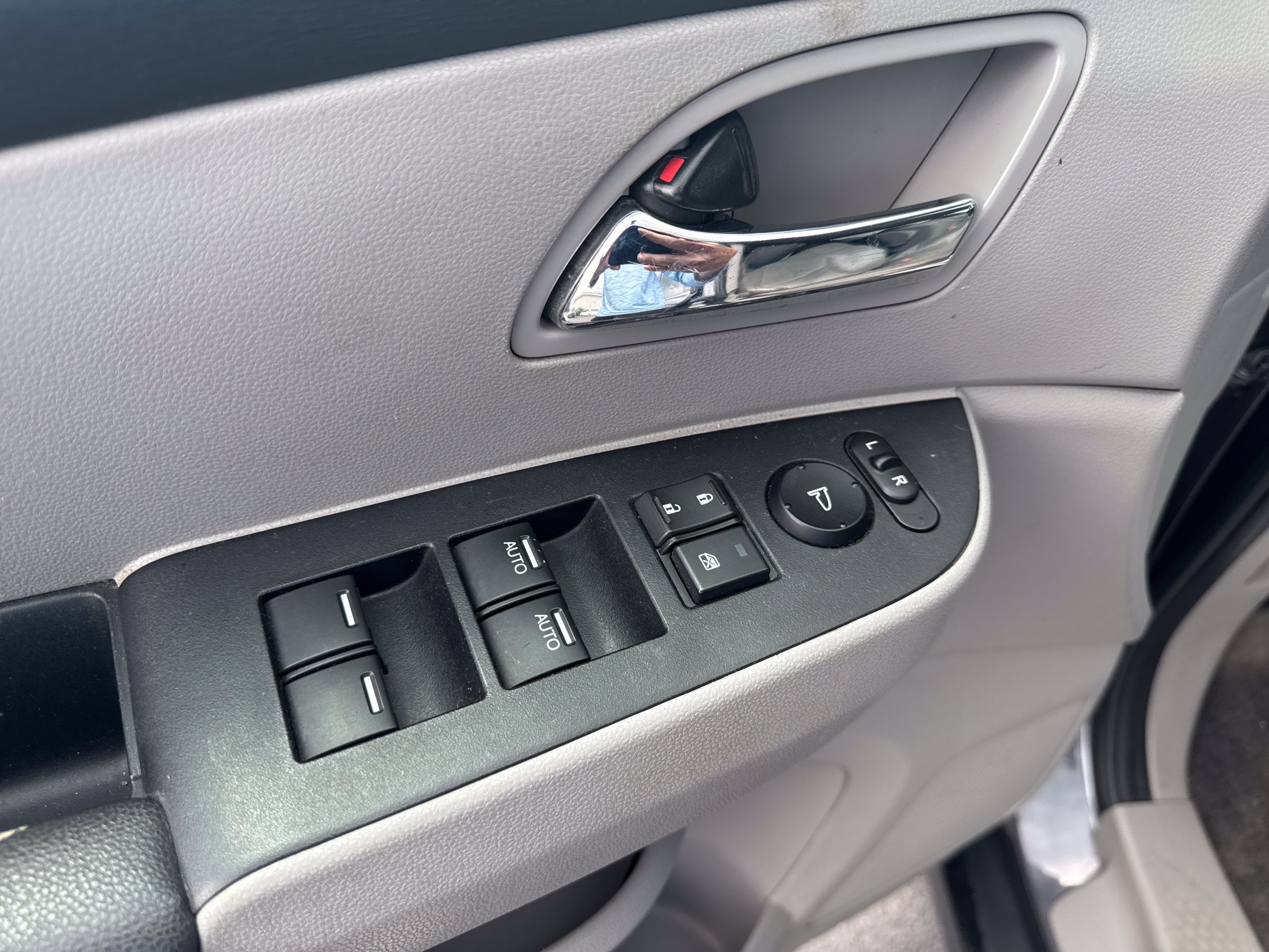 Used 2015 Honda Odyssey EX-L image 16