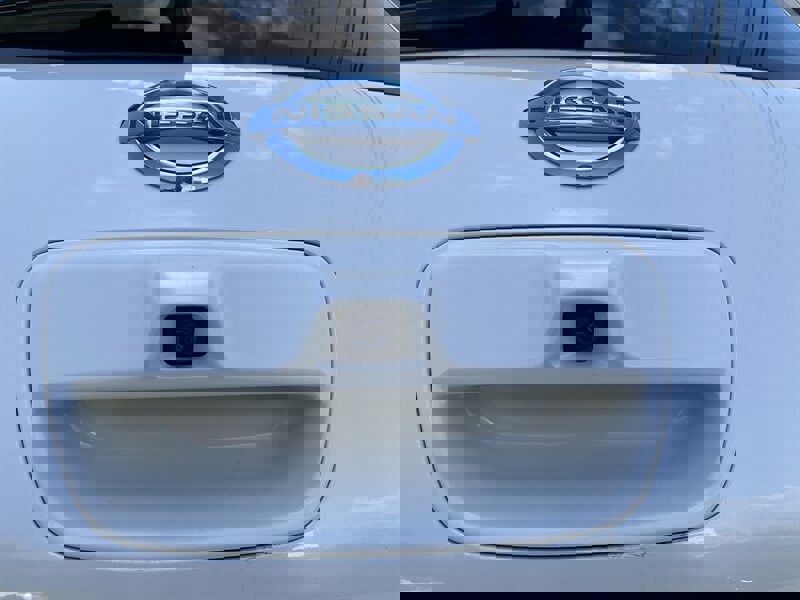 Used 2014 Nissan Leaf SL w/ Premium Package image 10