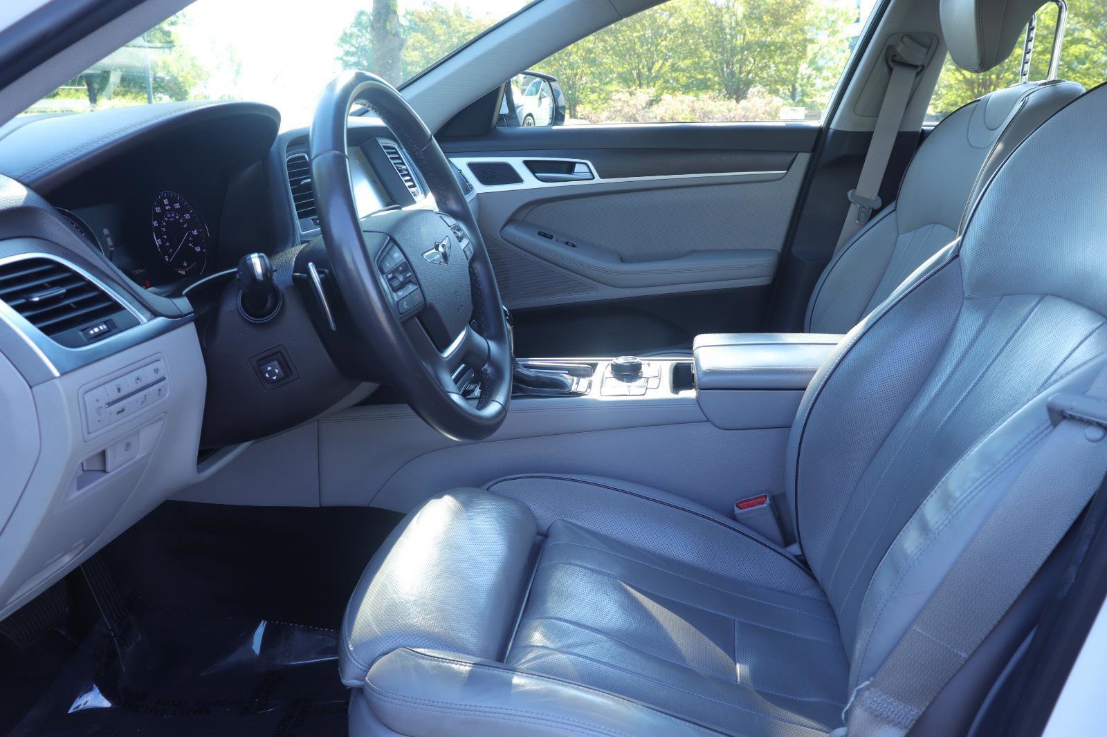 Used 2017 Genesis G80 3.8 w/ Option Group 03 RWD image 11