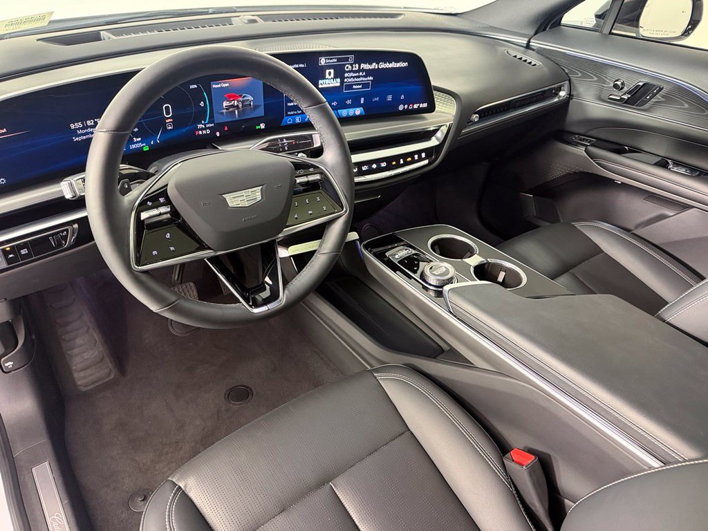 Used 2024 Cadillac Lyriq Sport RWD image 12