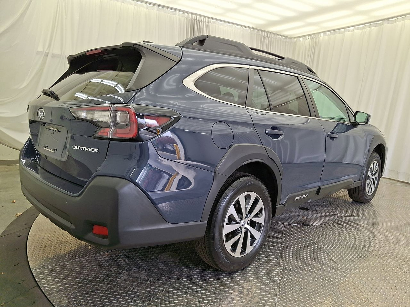 Used 2024 Subaru Outback Premium image 25