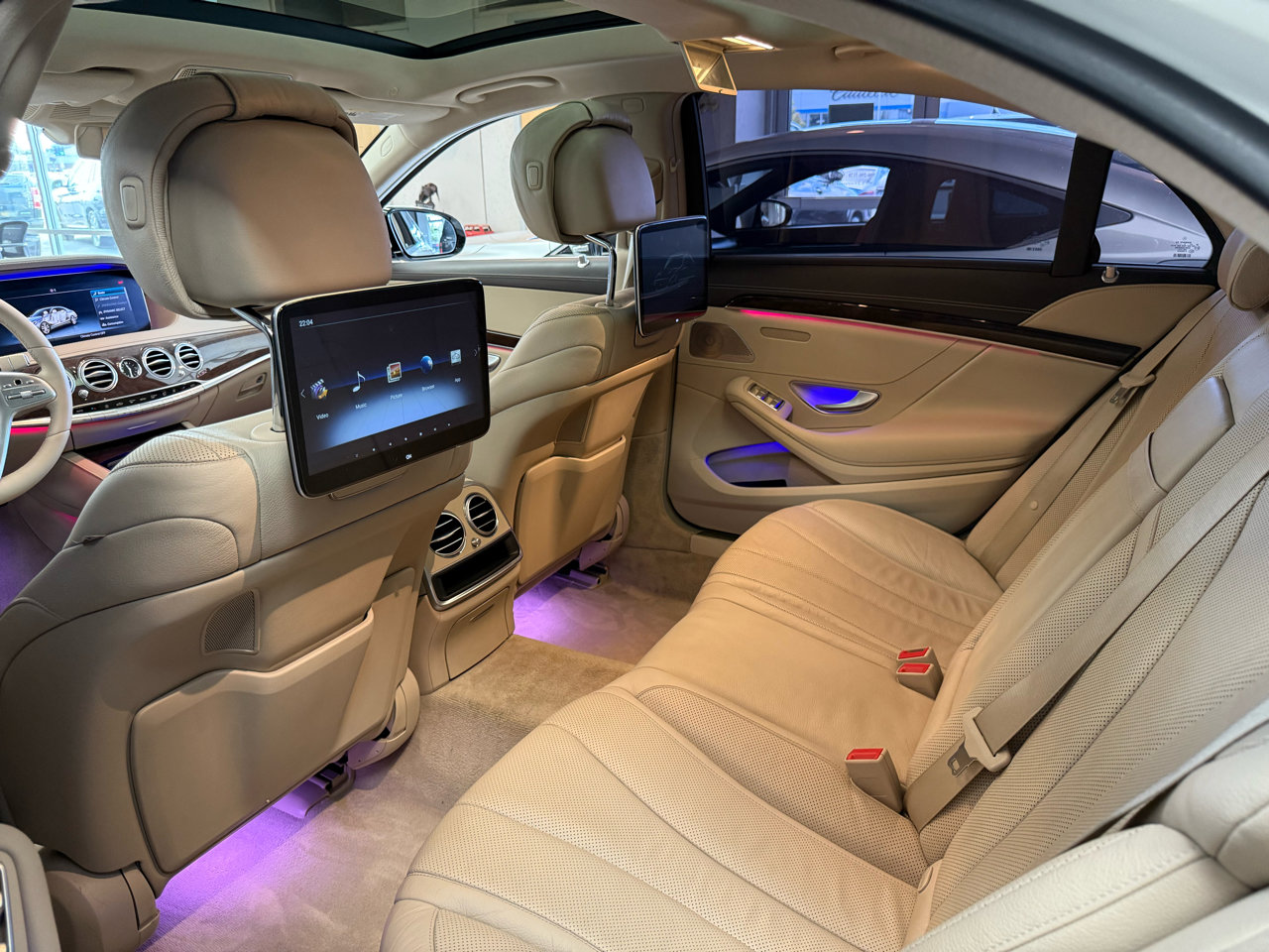 Used 2018 Mercedes-Benz S 450 Sedan image 11