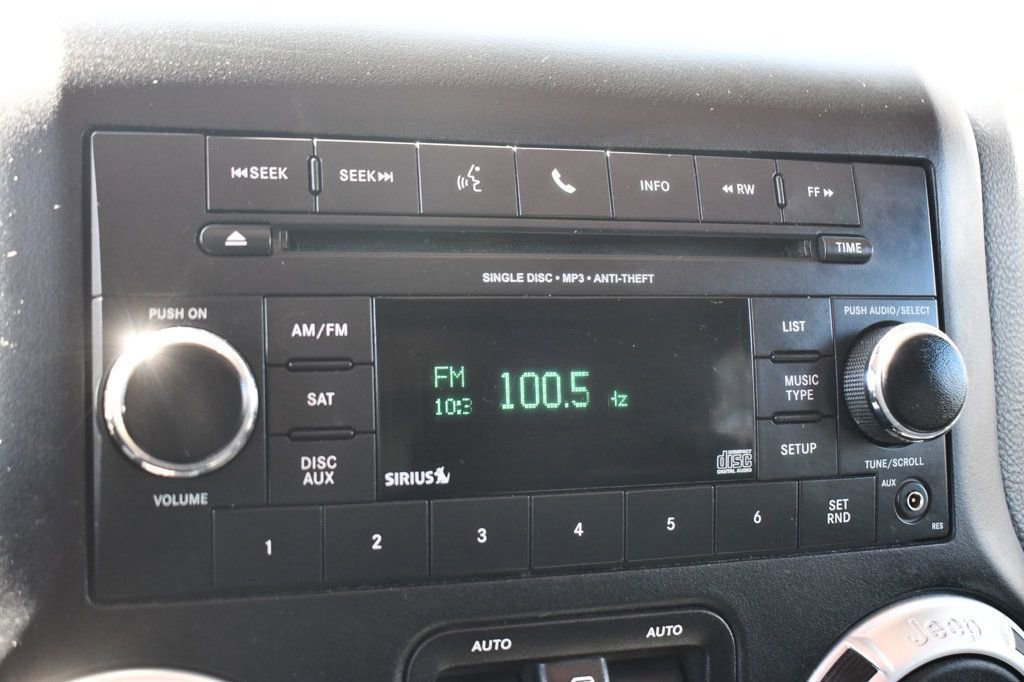 Used 2018 Jeep Wrangler Unlimited Sahara w/ Connectivity Group image 51