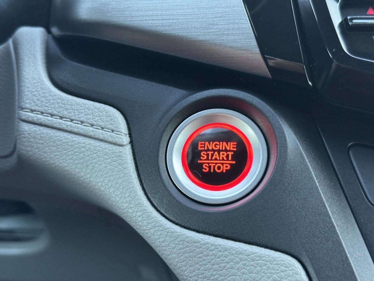 Used 2018 Honda Odyssey EX-L image 37
