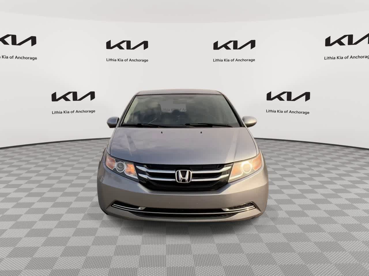 Used 2017 Honda Odyssey SE image 3