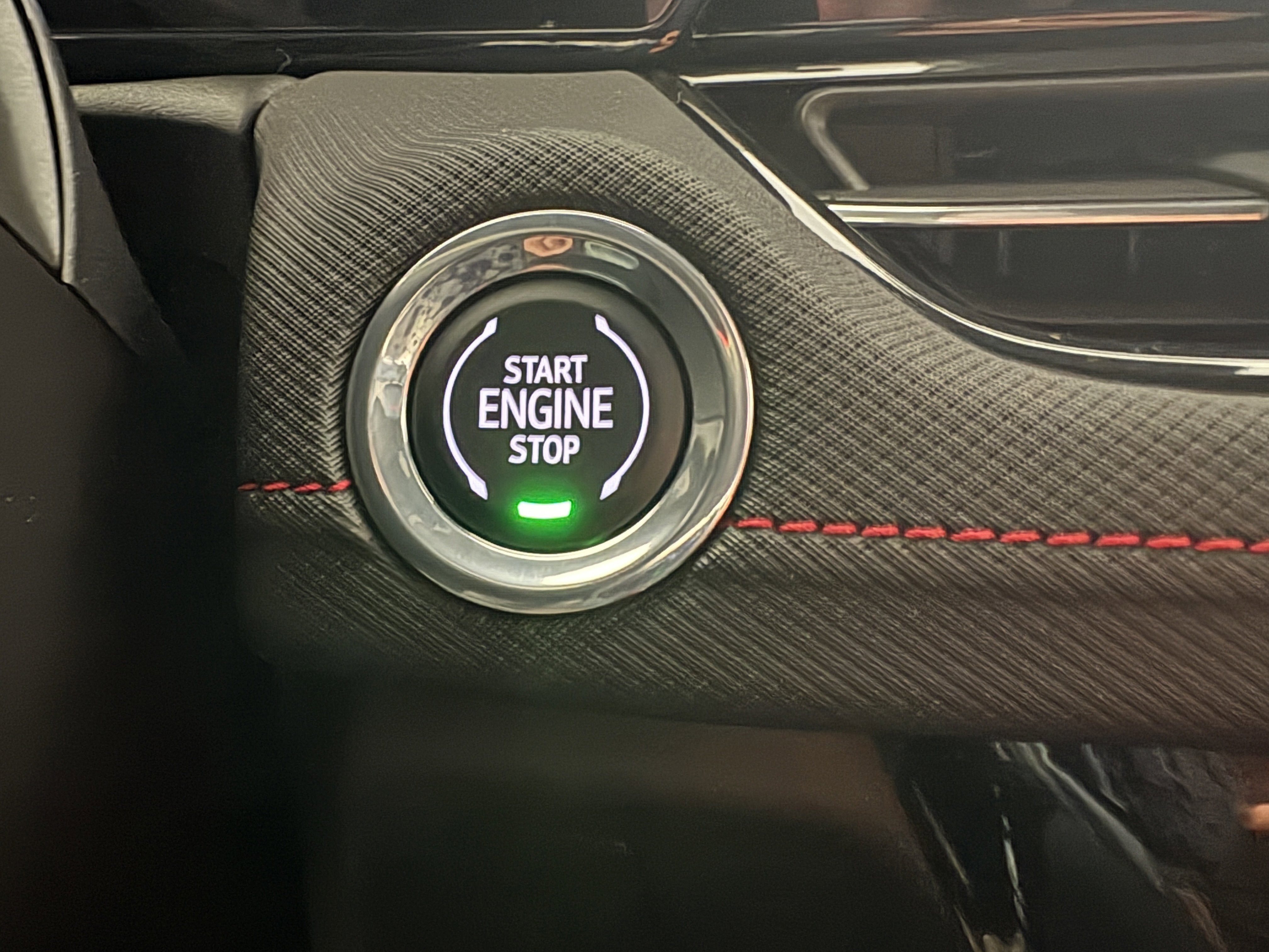 Used 2025 Chevrolet TrailBlazer RS w/ Convenience Package image 18