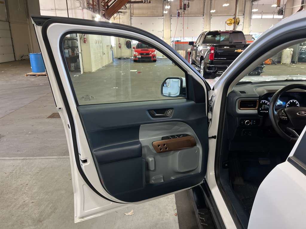 Used 2022 Ford Maverick Lariat w/ Equipment Group 500A Standard AWD/4WD image 18