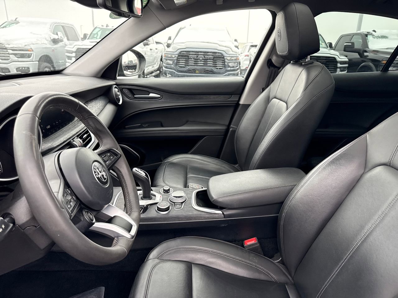 Used 2020 Alfa Romeo Stelvio Sport w/ Cold Weather Package image 13