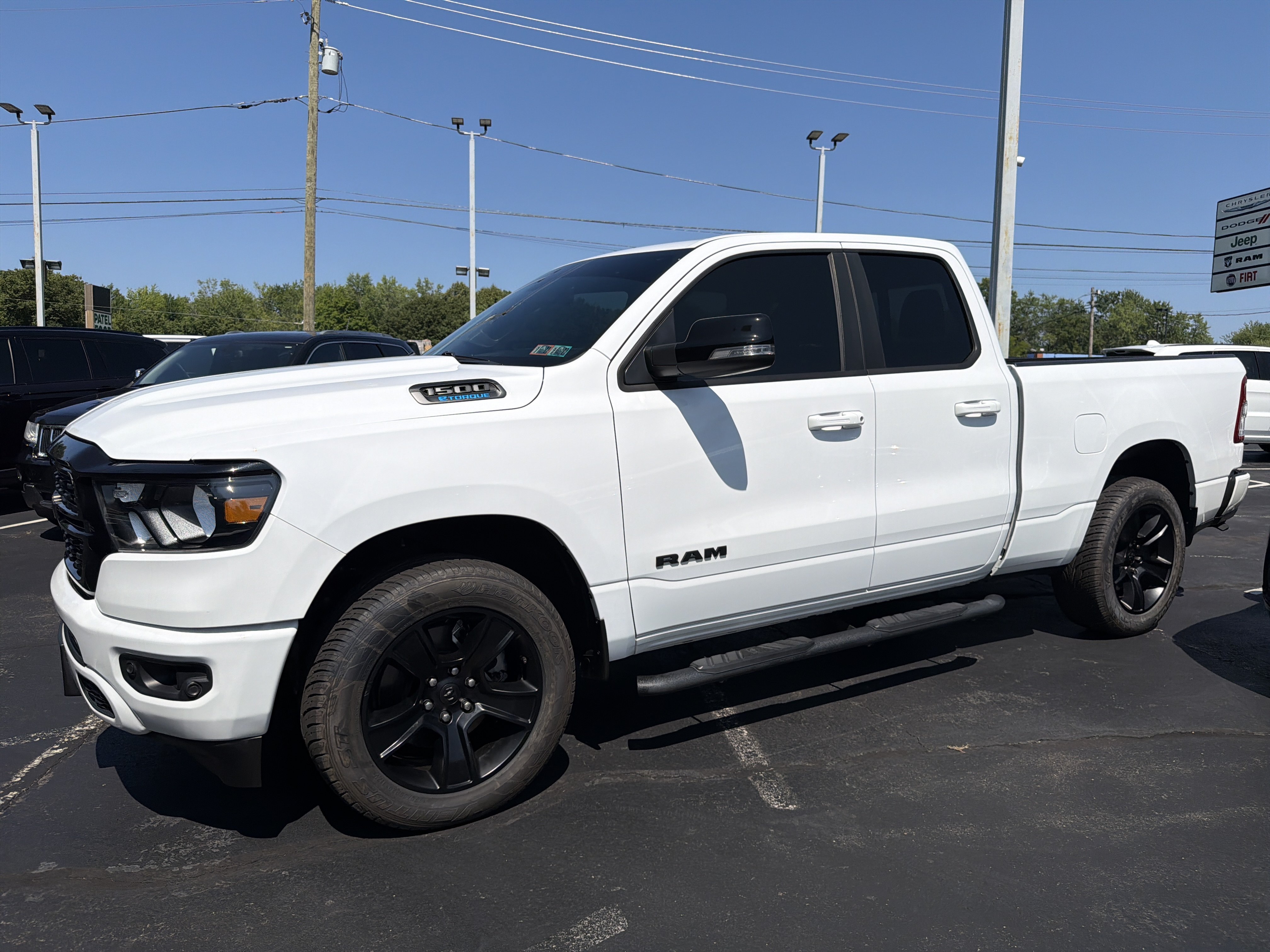 Used 2022 RAM 1500 Big Horn AWD/4WD image 3