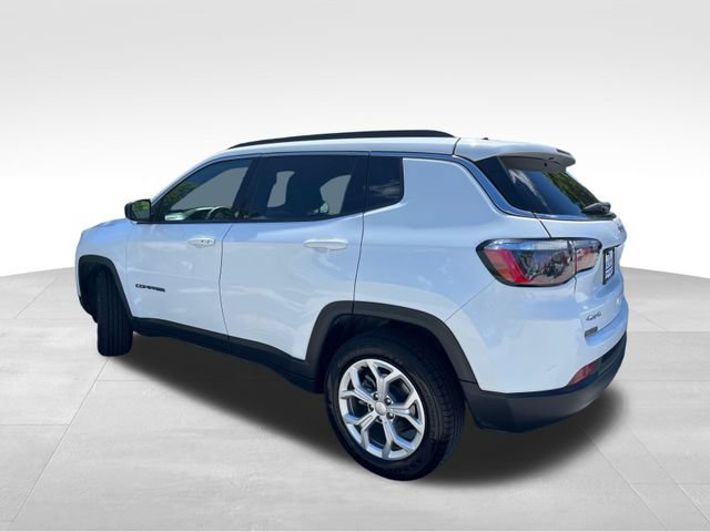 Used 2024 Jeep Compass Latitude AWD/4WD image 9