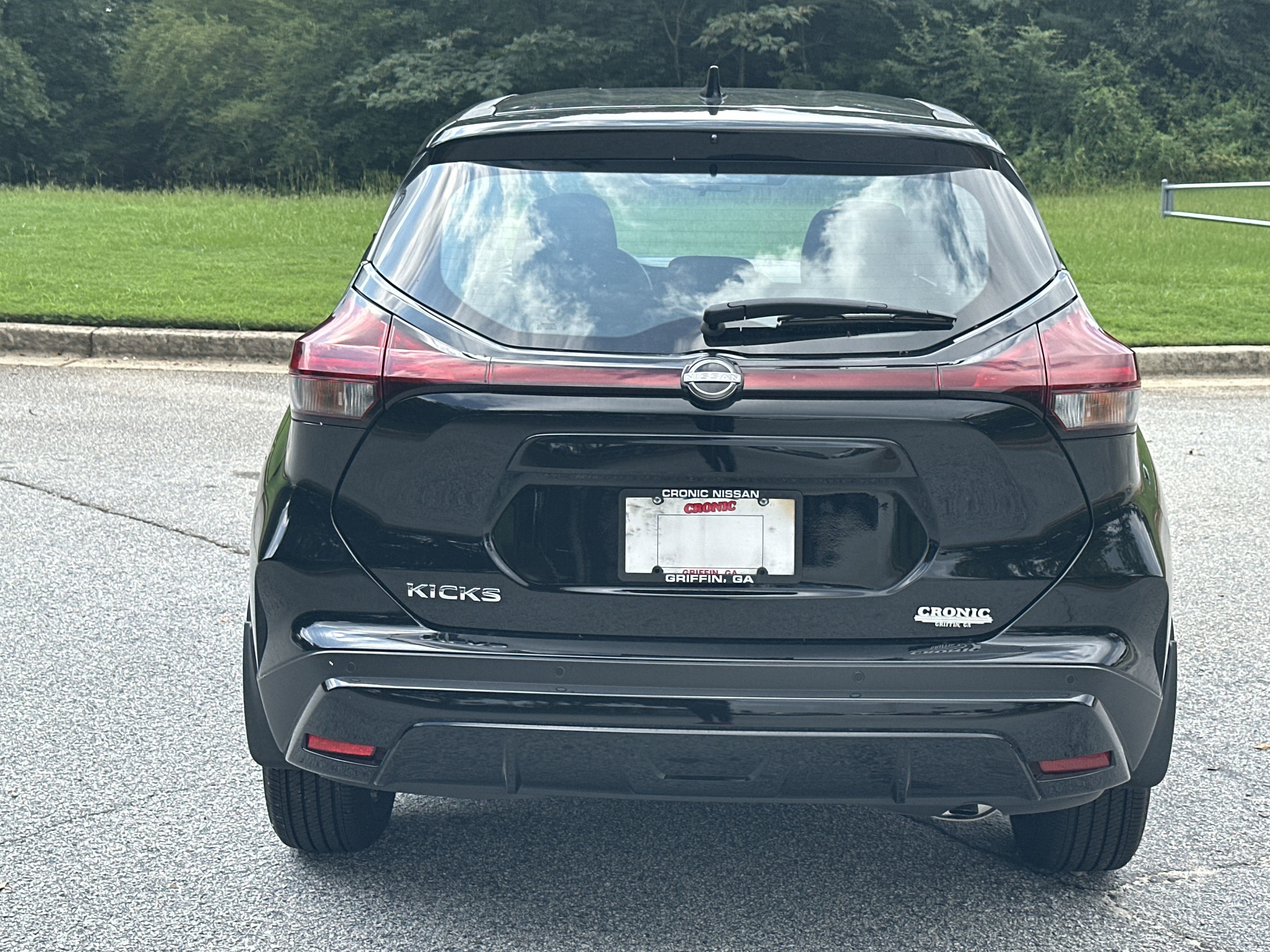 New 2024 Nissan Kicks S image 6