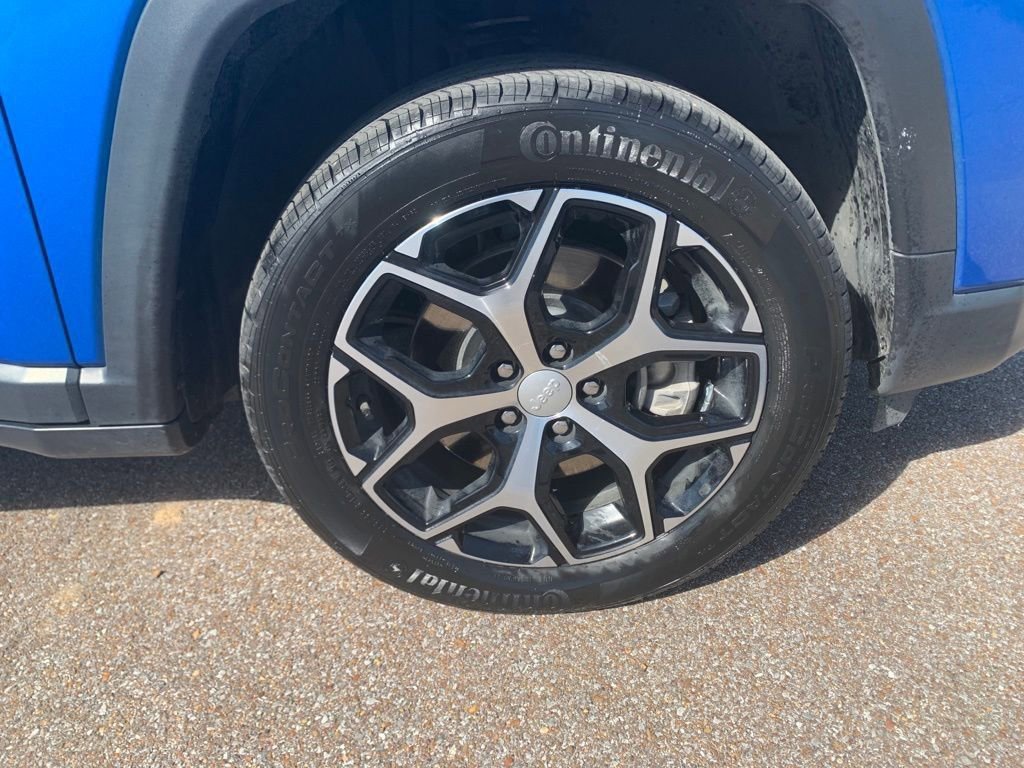 Used 2024 Jeep Compass Limited image 10