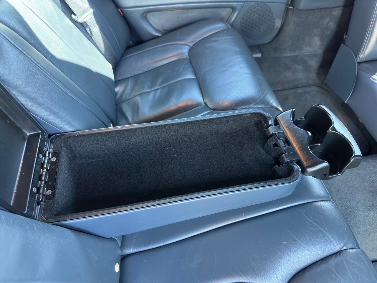 Used 2009 Cadillac DTS Limousine FWD image 35
