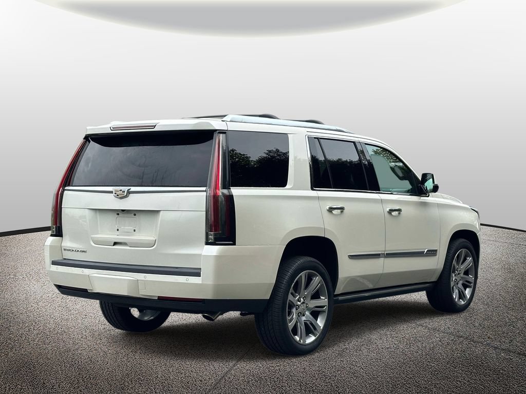 Used 2015 Cadillac Escalade Premium AWD/4WD image 2