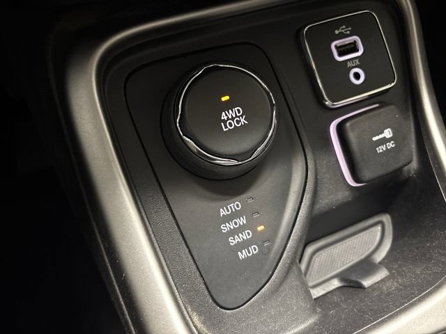 Used 2018 Jeep Compass Latitude image 32