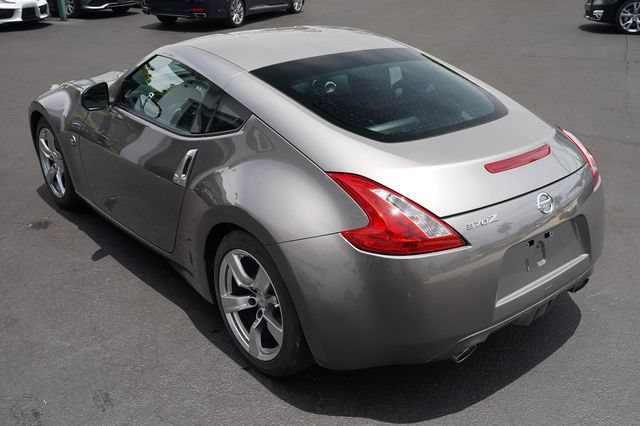 Used 2009 Nissan 370Z Coupe RWD image 8