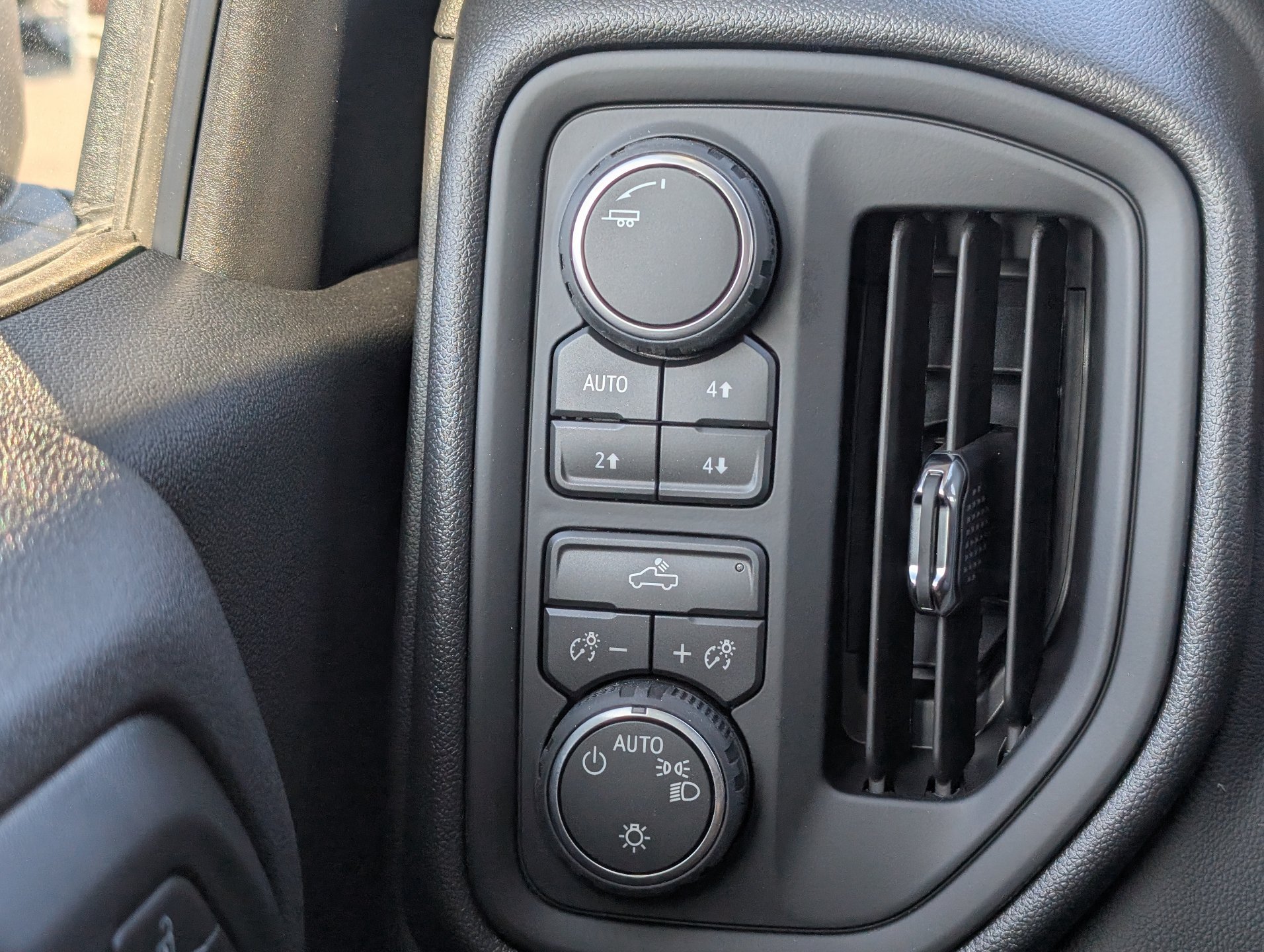 New 2026 Chevrolet Silverado 1500 Custom Trail Boss AWD/4WD image 23