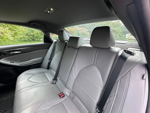 Used 2021 Toyota Avalon Limited w/ Advanced Safety Package FWD image 10