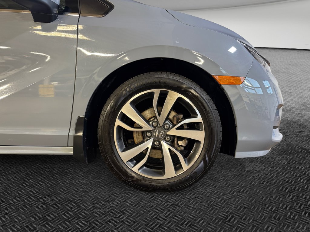 Used 2023 Honda Odyssey Touring image 11