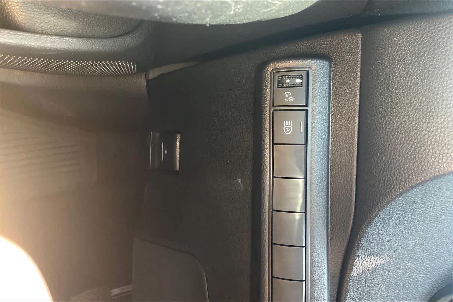 Used 2025 Toyota Corolla LE w/ LE Premium Package FWD image 32