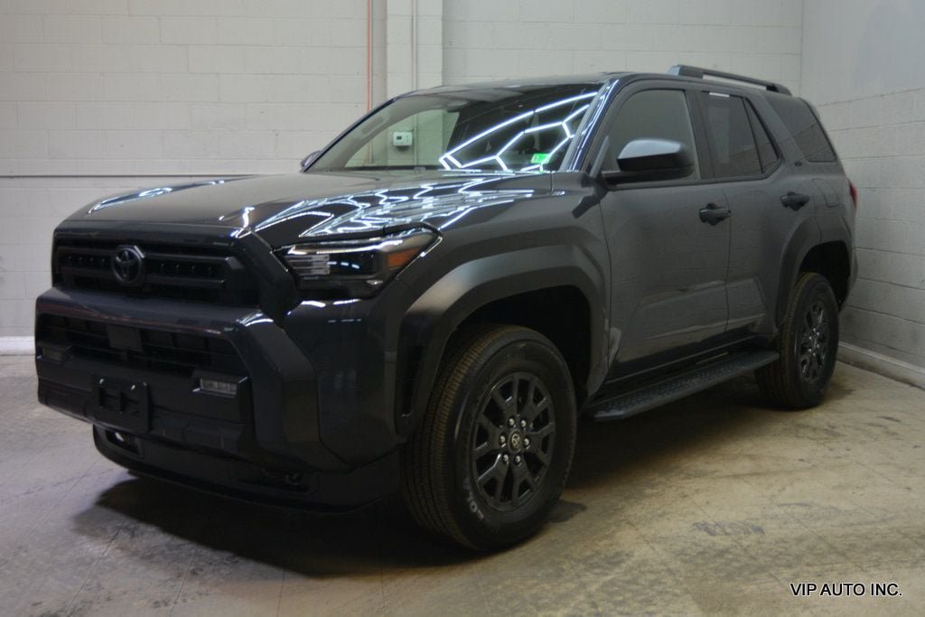 Used 2025 Toyota 4Runner SR5 AWD/4WD image 2