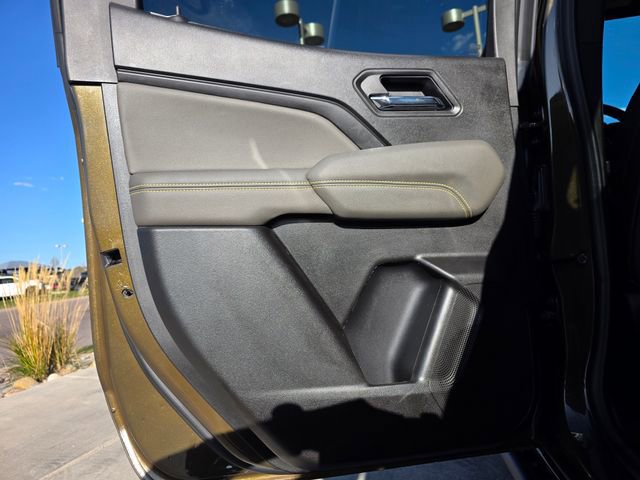 Used 2025 Chevrolet Colorado ZR2 w/ Technology Package image 25