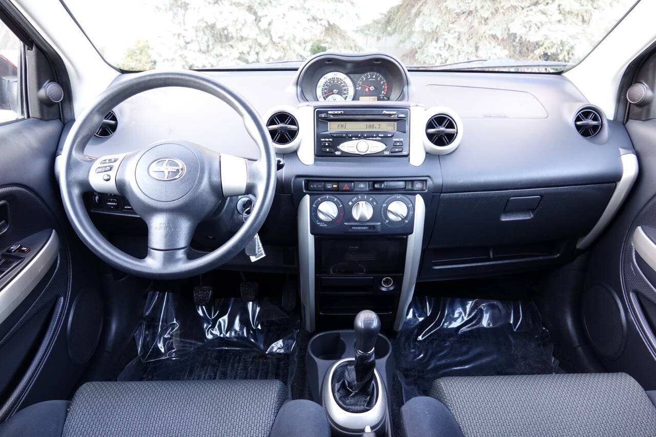 Used 2006 Scion xA FWD image 4
