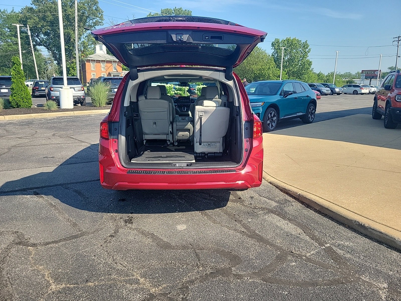 New 2025 Honda Odyssey EX-L image 6