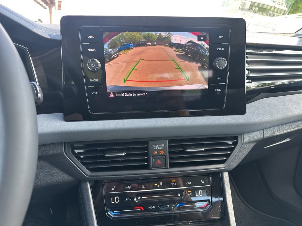 New 2026 Volkswagen Jetta SE FWD image 21