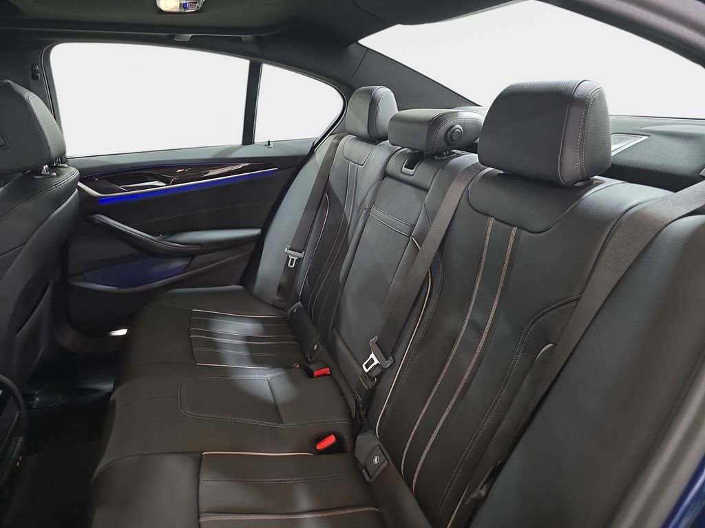 Used 2021 BMW 540i w/ Convenience Package image 14