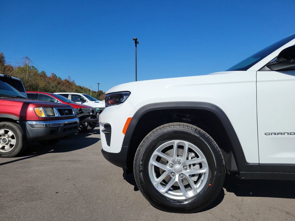 New 2025 Jeep Grand Cherokee Laredo X image 9