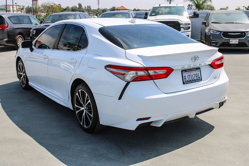 Used 2019 Toyota Camry SE image 6