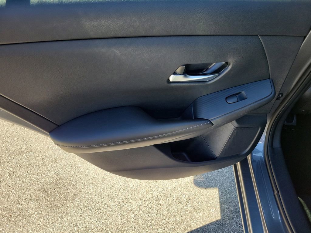Used 2022 Nissan Sentra SV w/ All-Weather Package FWD image 9