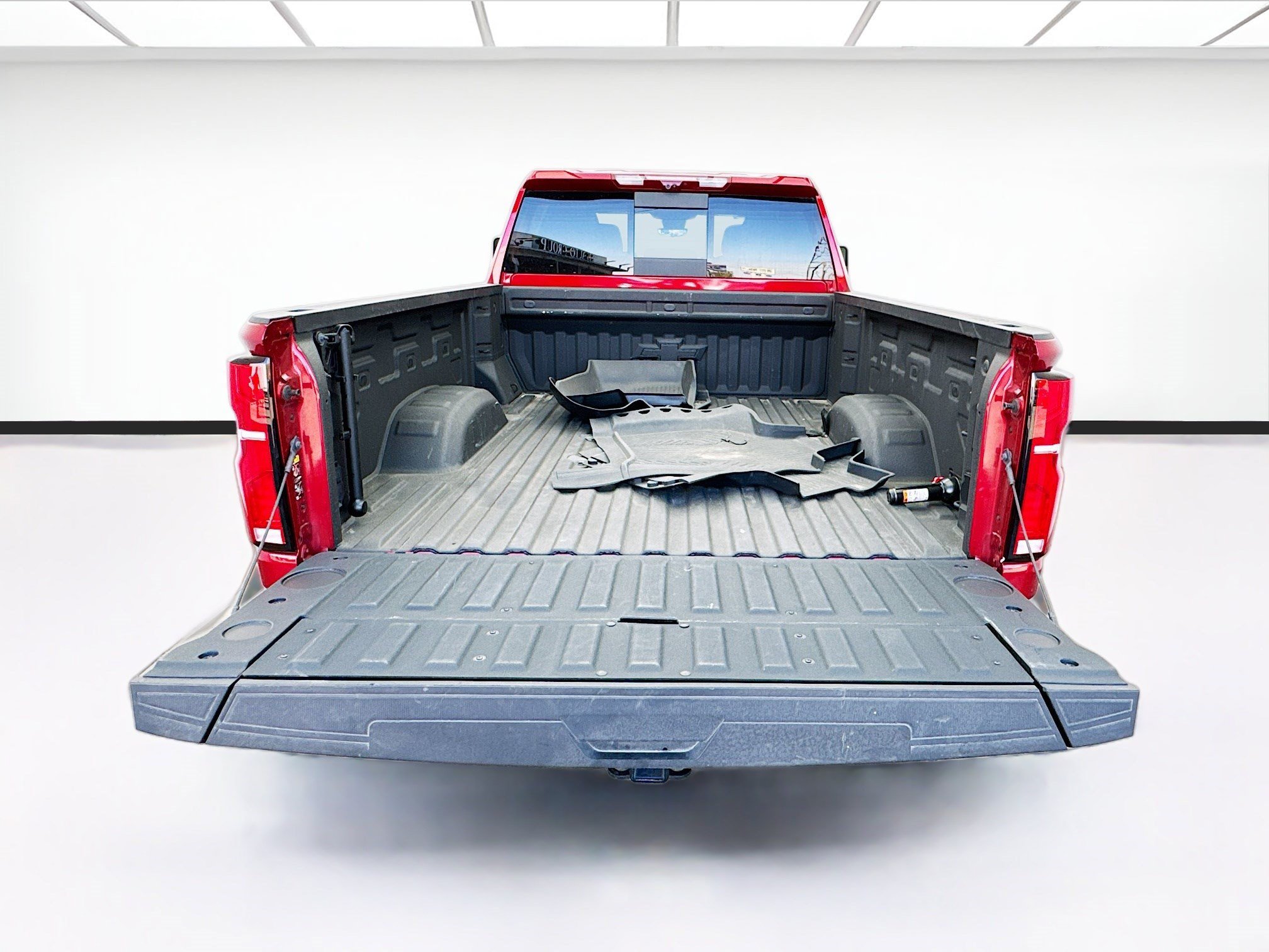 Used 2025 Chevrolet Silverado 2500 LTZ w/ LTZ Plus Package AWD/4WD image 18