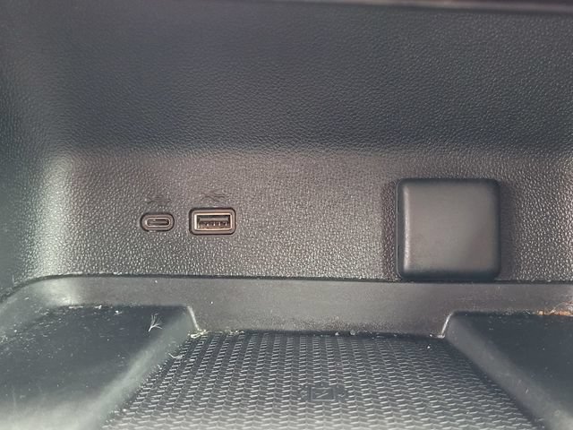 Used 2025 Chevrolet Traverse LT AWD/4WD image 12