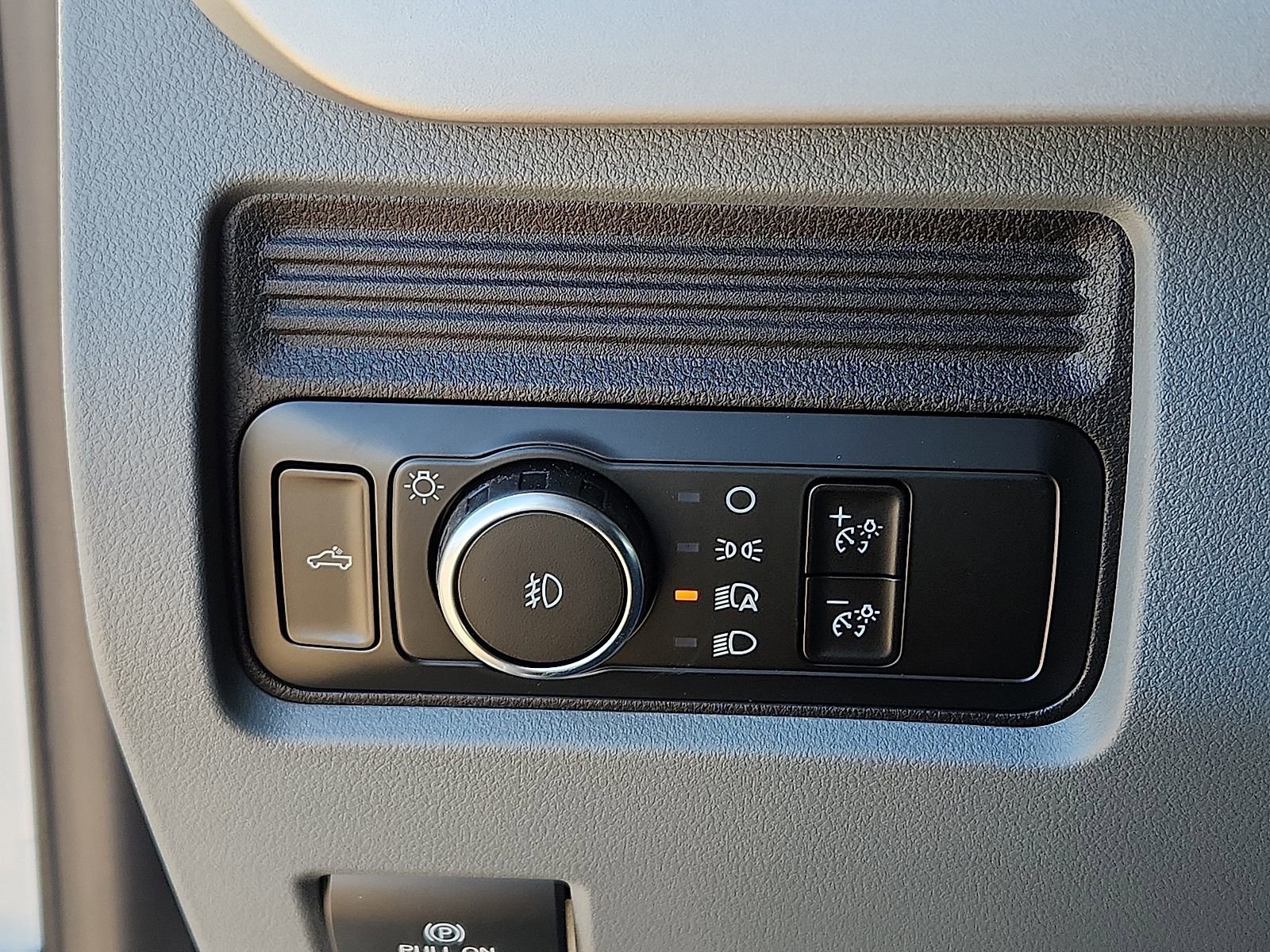 New 2026 Ford F350 XLT w/ 360-Degree Camera Package image 17