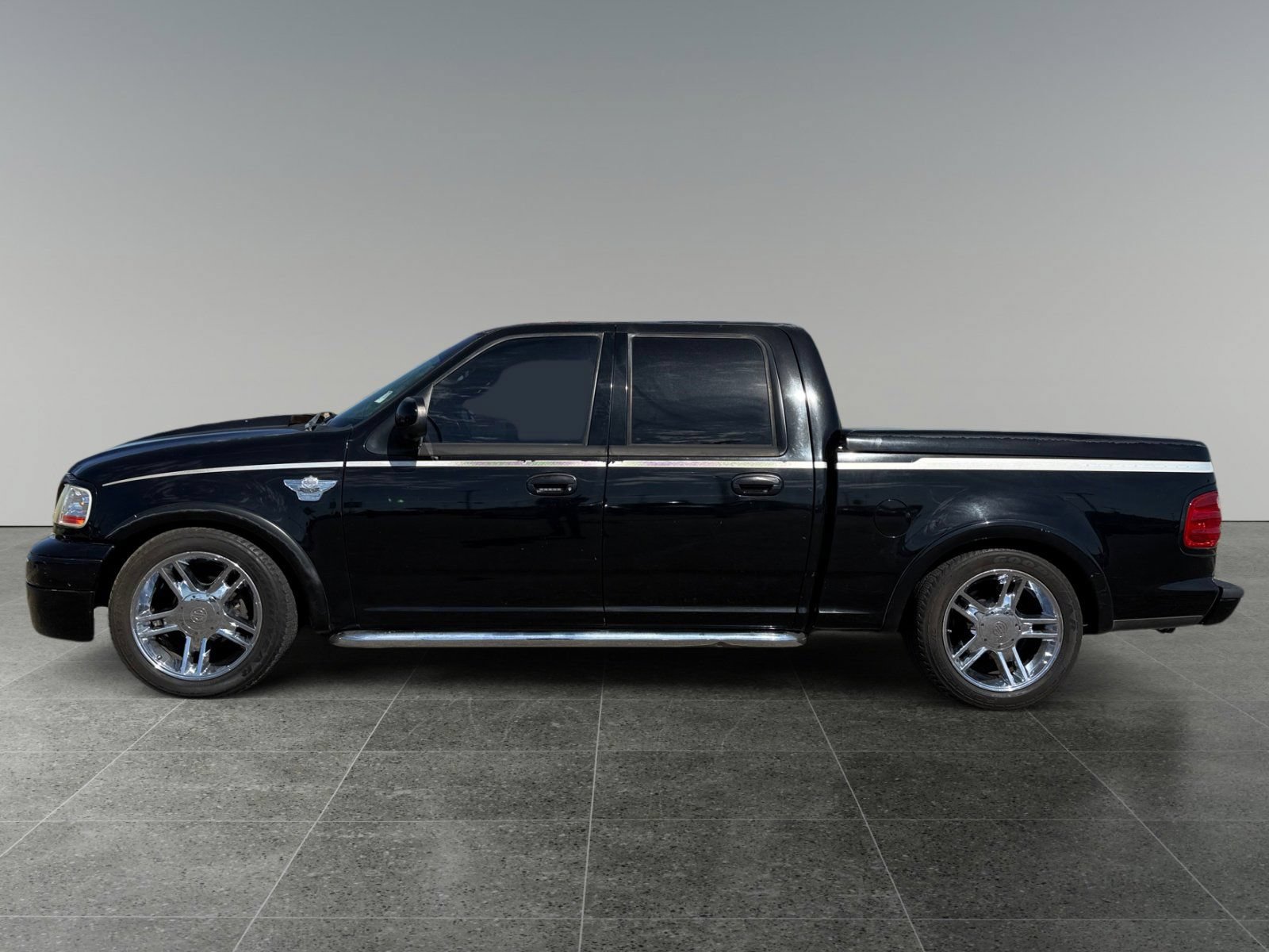 Used 2003 Ford F150 Harley-Davidson RWD image 2