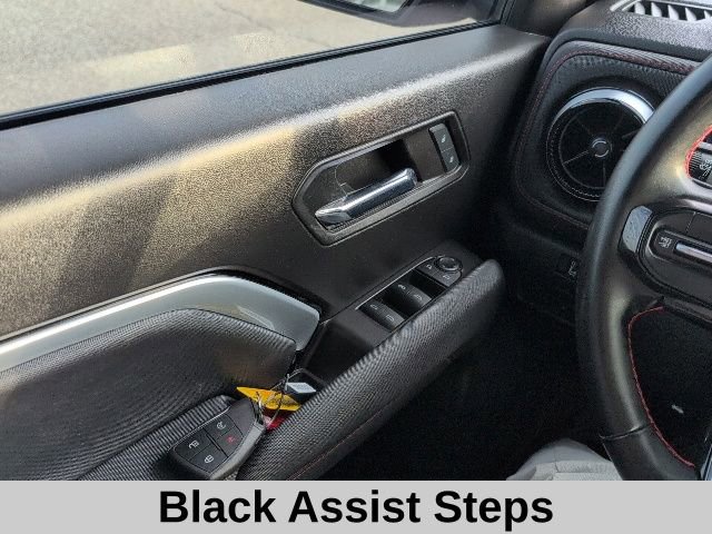 Used 2024 Chevrolet Colorado Z71 w/ Z71 Convenience Package 2 image 11