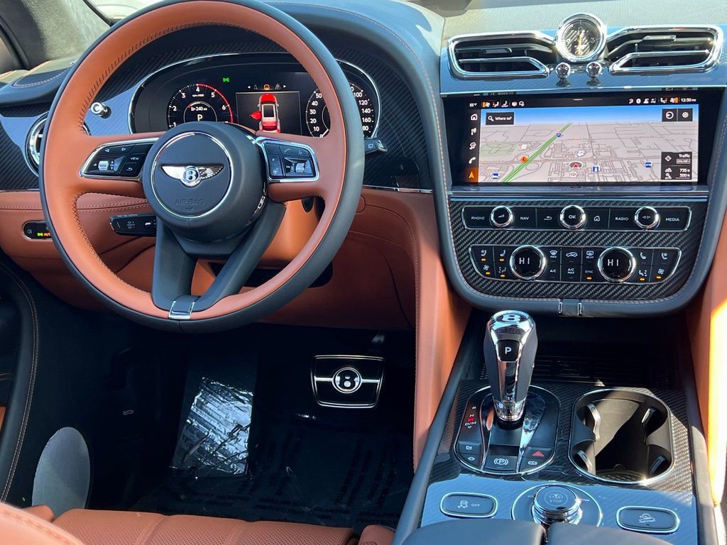 Certified 2025 Bentley Bentayga image 4