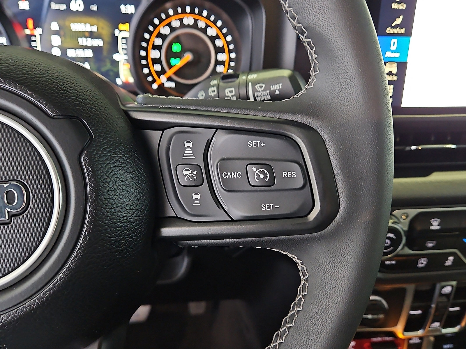Used 2025 Jeep Wrangler Unlimited Rubicon AWD/4WD image 16