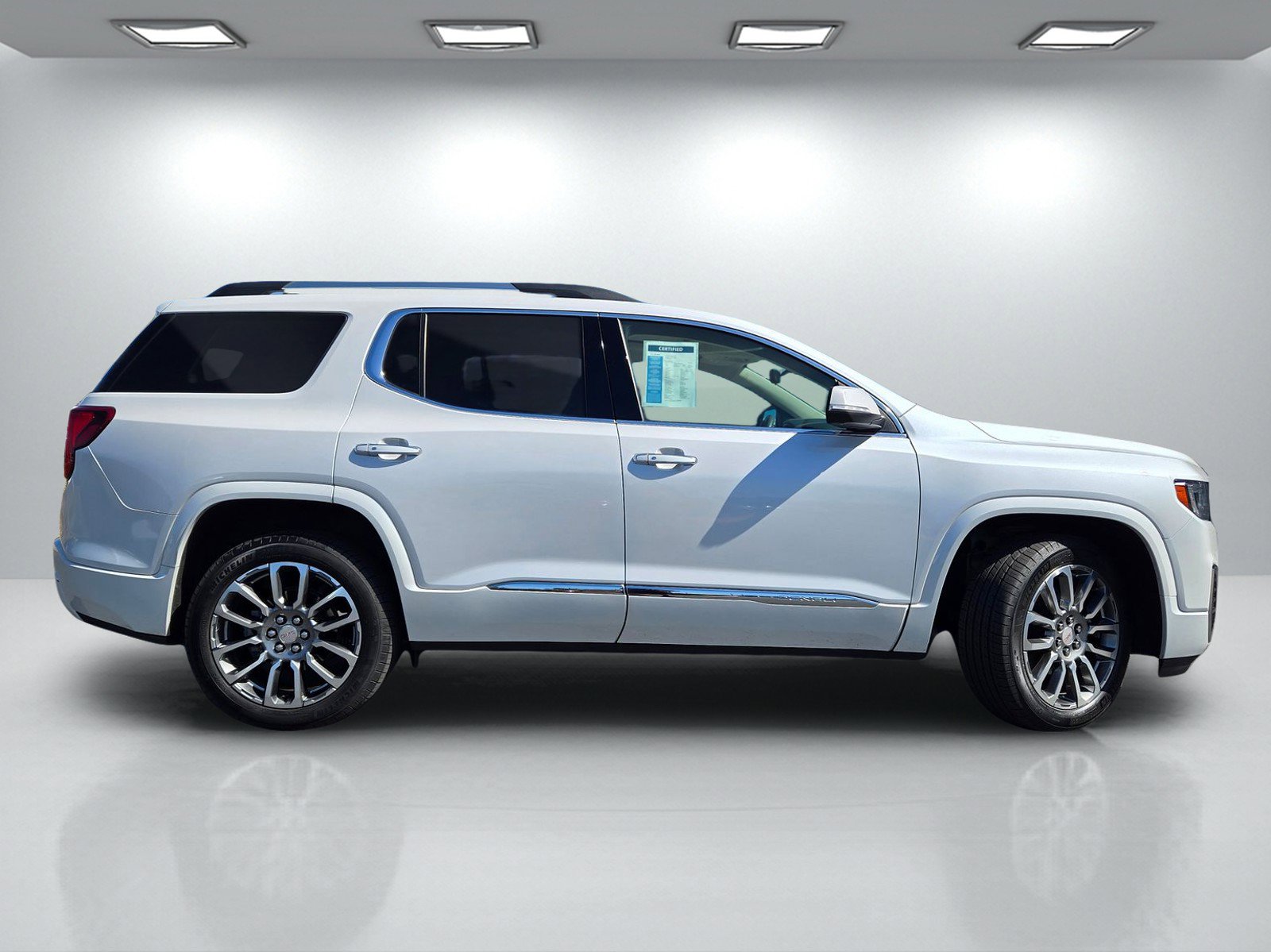 Certified 2023 GMC Acadia Denali w/ Denali Ultimate Package AWD/4WD image 3
