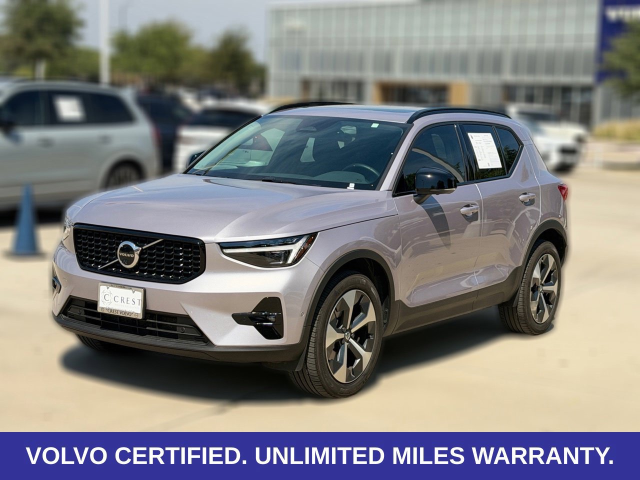 Certified 2026 Volvo XC40 B5 Plus AWD/4WD image 2