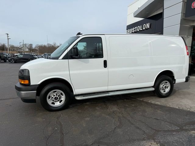 Used 2024 GMC Savana 2500 w/ Driver Convenience Package image 5