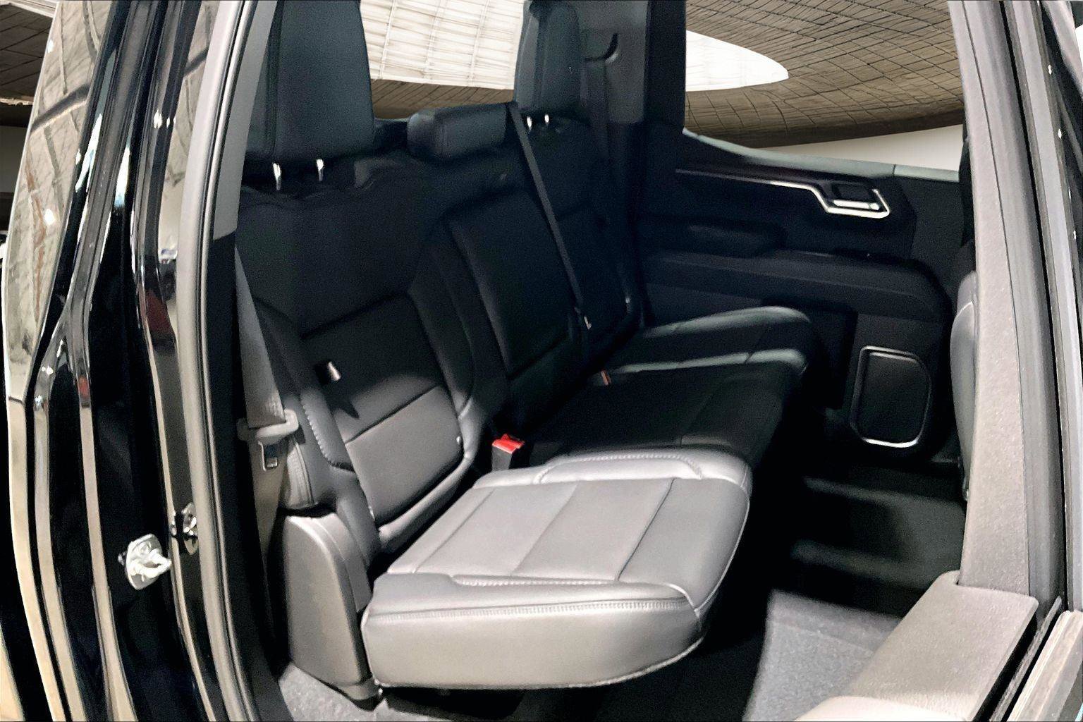 New 2026 GMC Sierra 1500 Denali w/ Denali Reserve Package image 12